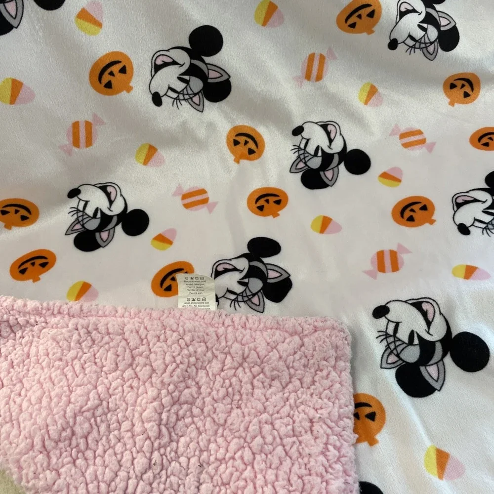 Disney Baby MINNIE MOUSE  w/Candy Pieces Halloween Pumpkin Baby Blanket 30x40